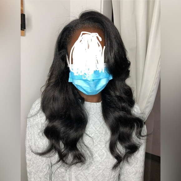 22in Tape in extensions from Fari Hair Extensions. Textured curly extensions. - Picture 3 of 3